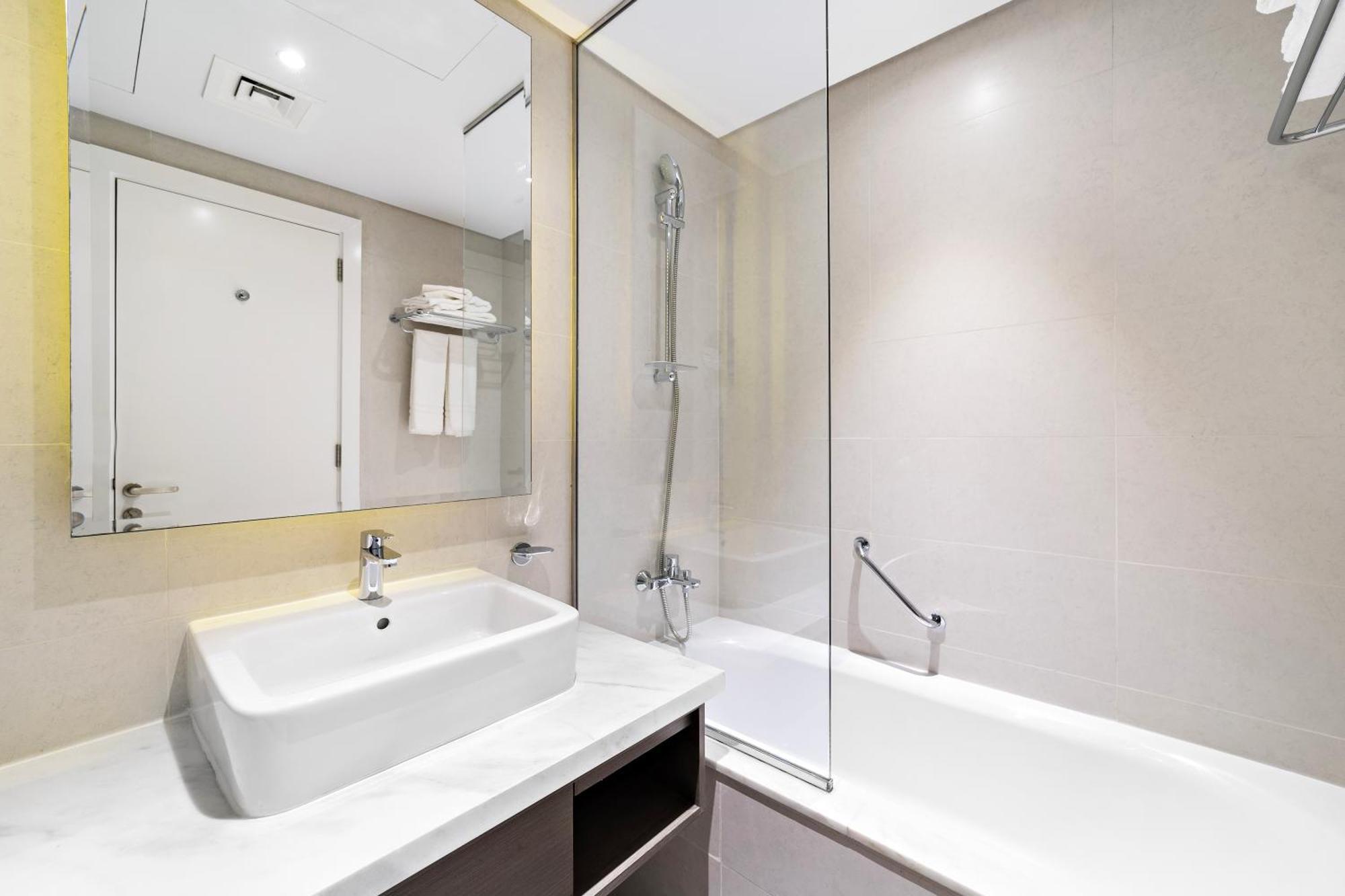 Apartment Aliving Deluxe Damac Maison Prive Business Bay-1204 *