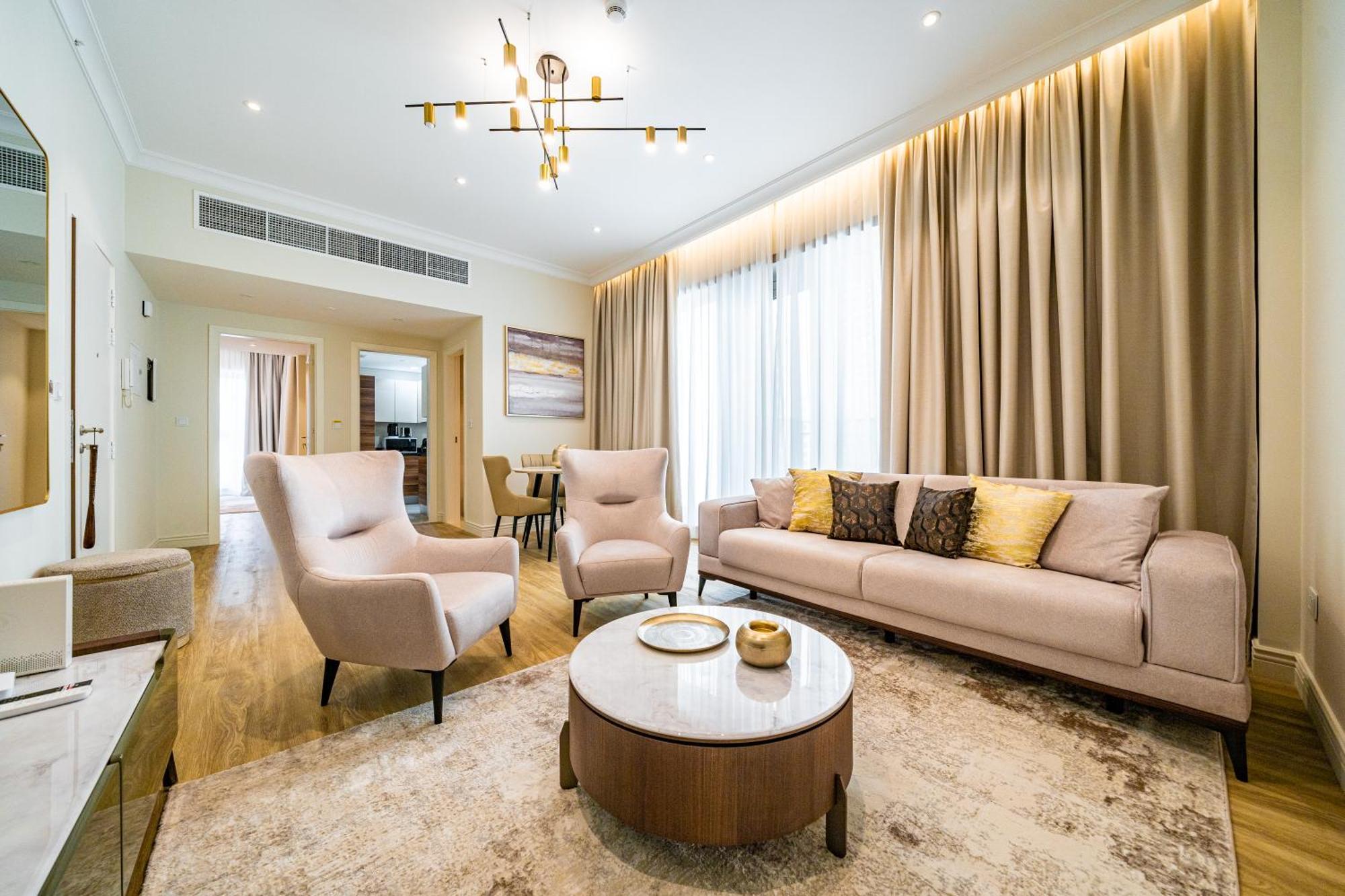 Luxe 1br In Sparkle Towers - 2 Balconies And Marina Views * Dubai