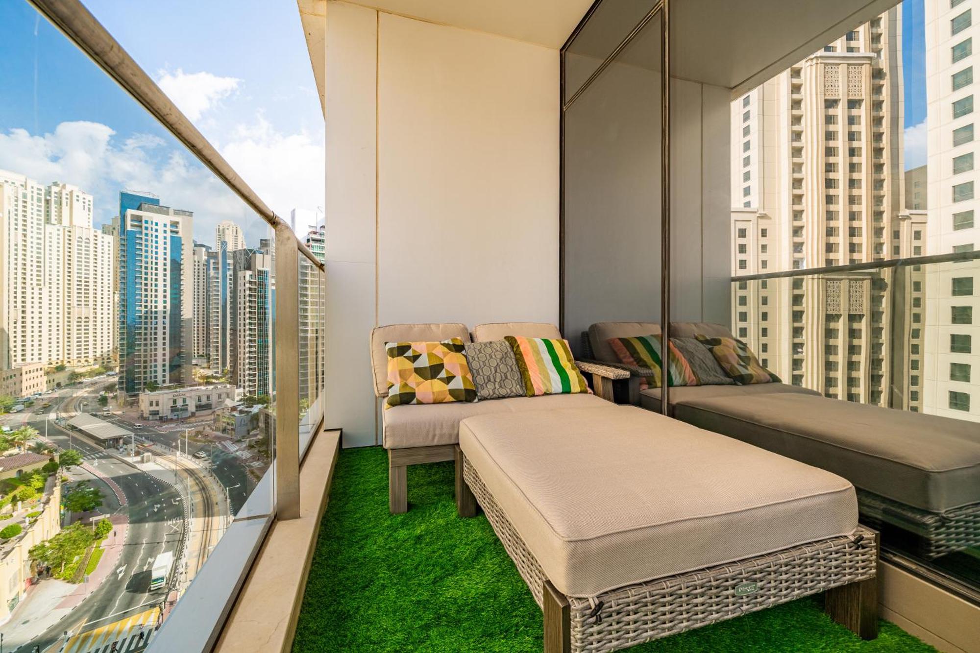 Luxe 1br In Sparkle Towers - 2 Balconies And Marina Views *