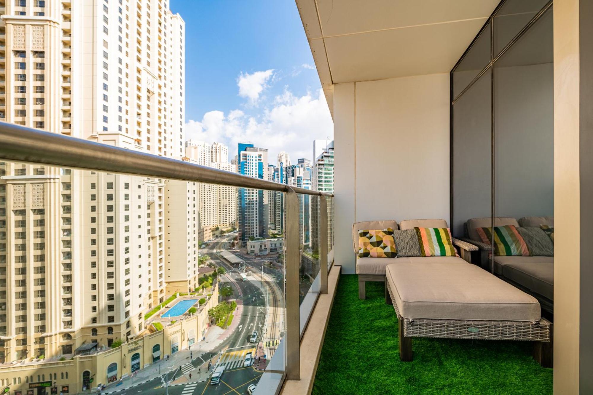 Luxe 1br In Sparkle Towers - 2 Balconies And Marina Views Dubai
