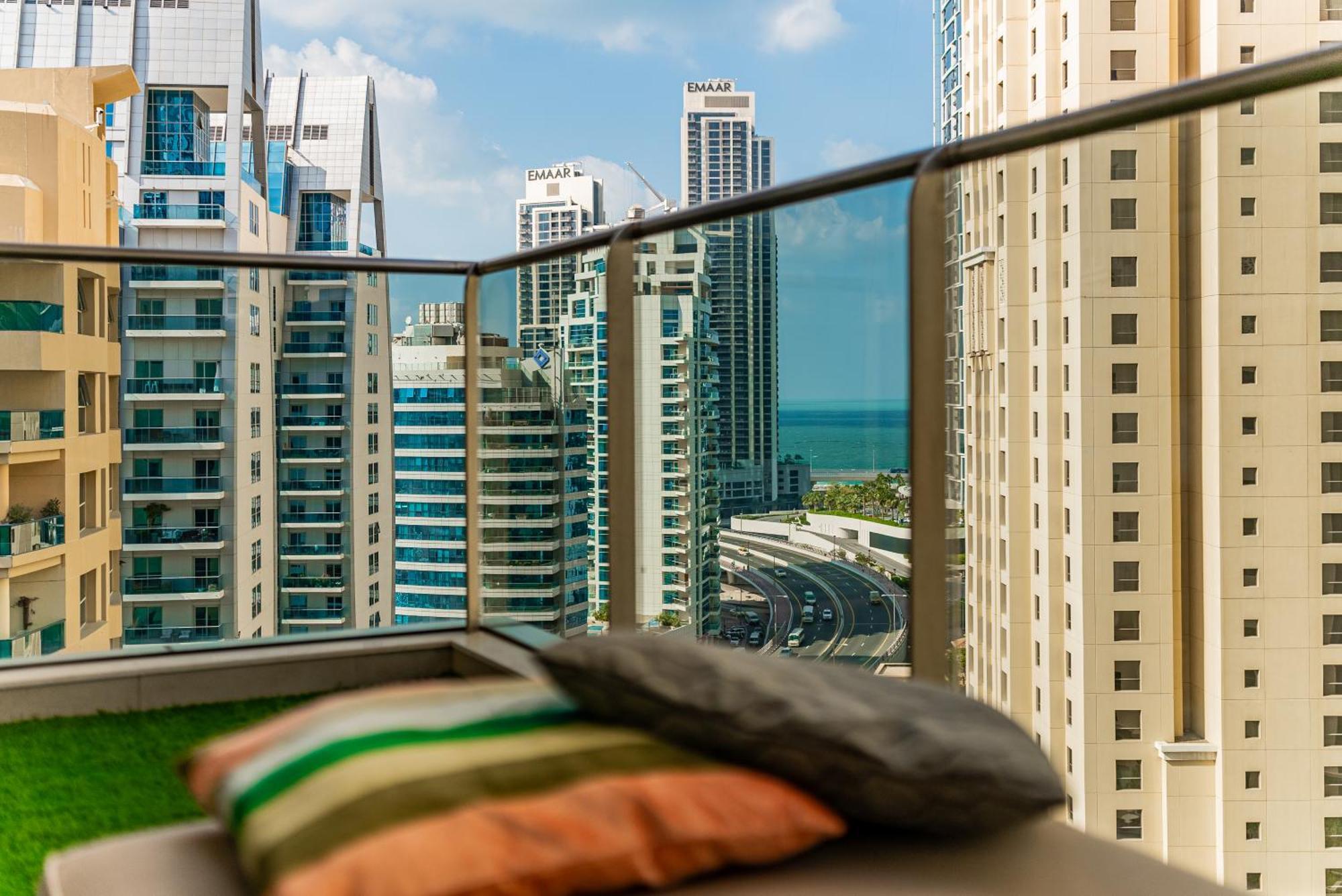 Luxe 1br In Sparkle Towers - 2 Balconies And Marina Views Apartment Dubai