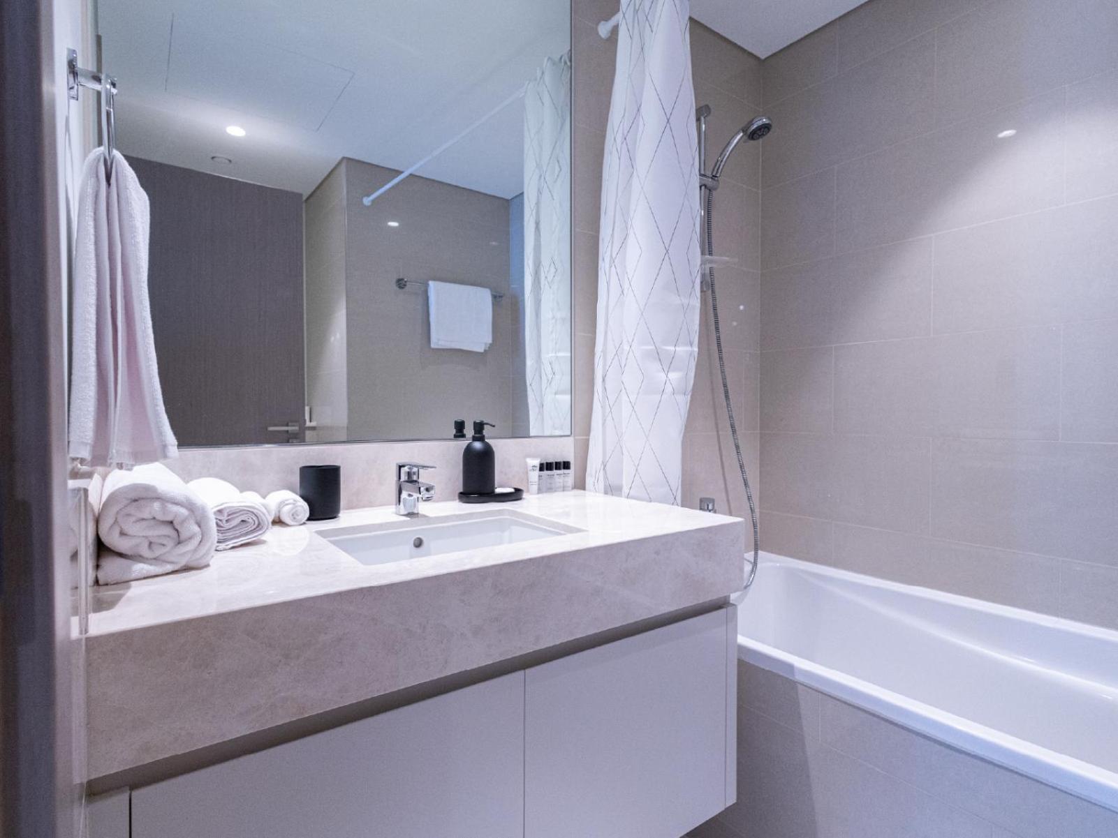 Apartment Mh- Act Tower - Downtown -1bedroom -ref4002 Dubai