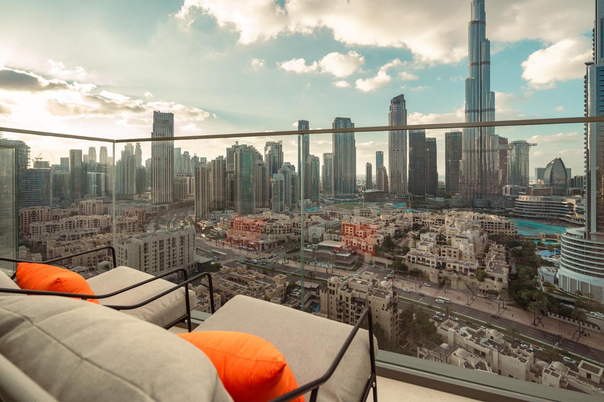 Apartment Prime Retreats @ Burj Royale By Emaar Dubai