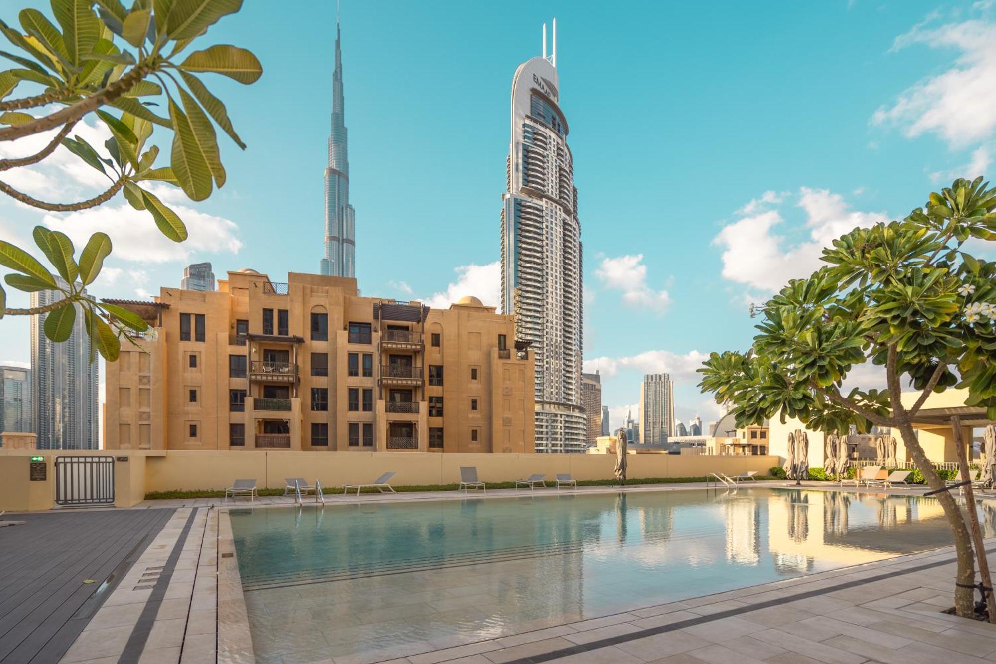 Apartment Prime Retreats @ Burj Royale By Emaar