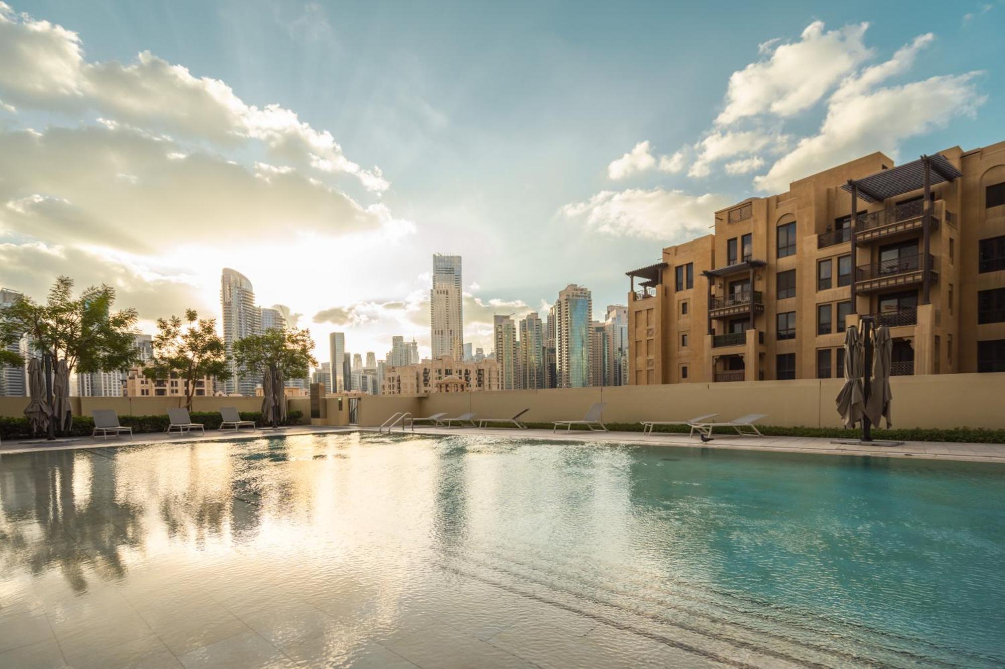 Prime Retreats @ Burj Royale By Emaar