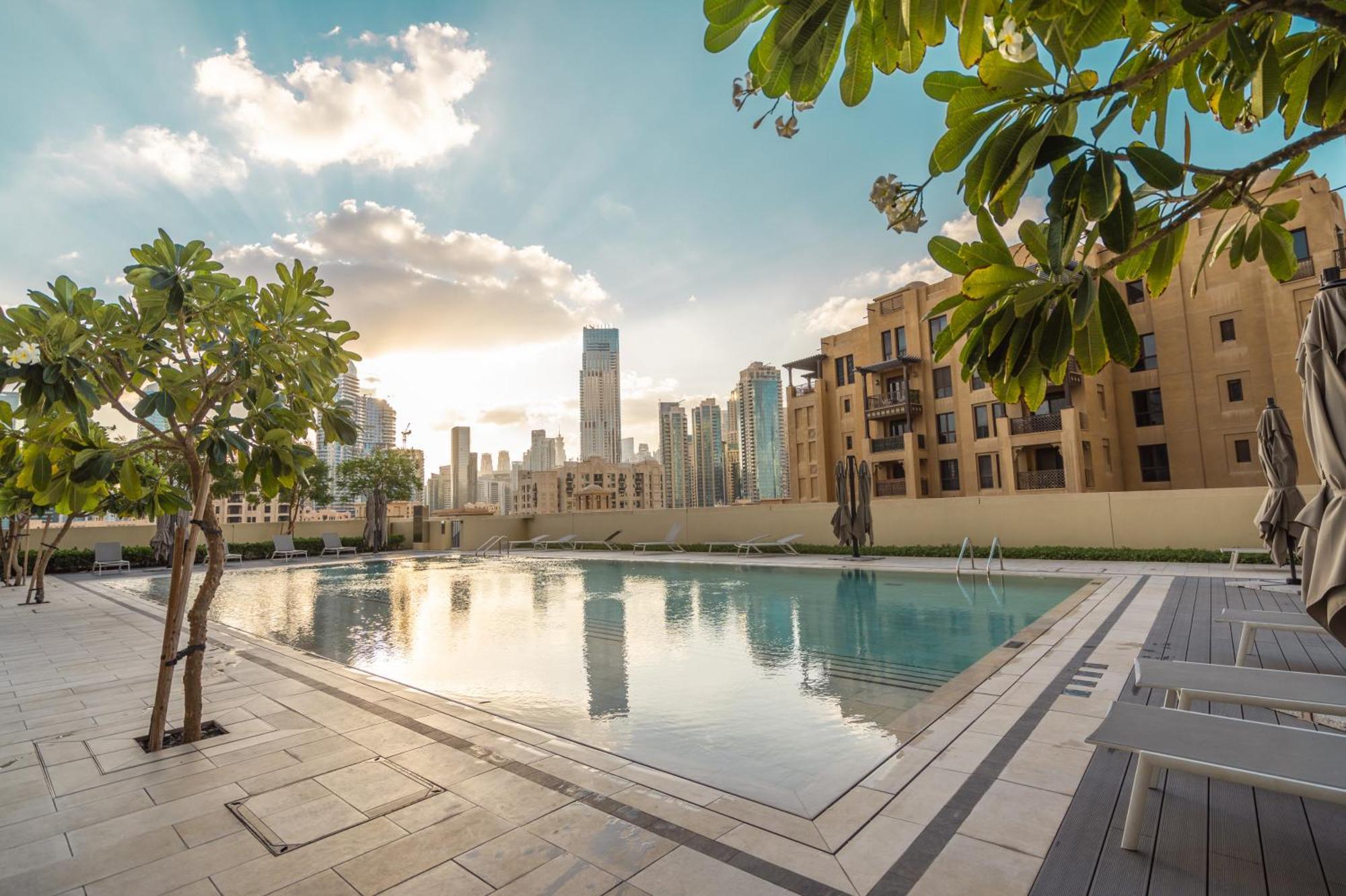 Prime Retreats @ Burj Royale By Emaar * Dubai