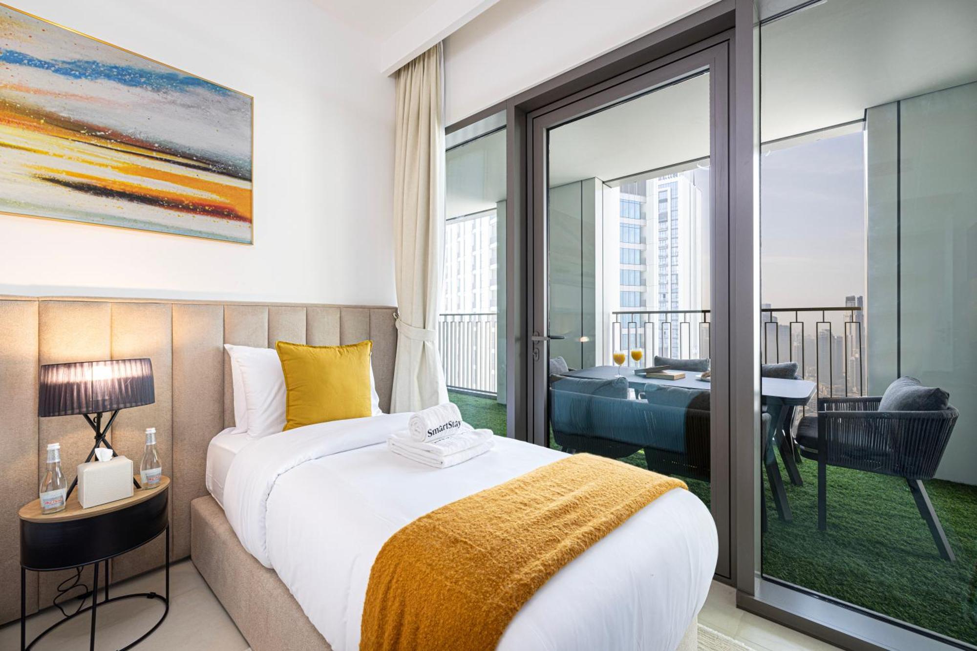 Smartstay At Downtown Views - Burj Khalifa View - Brand New Luxury Apartment Dubai