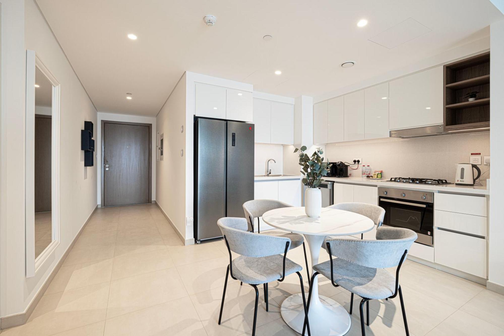 Smartstay At Downtown Views - Burj Khalifa View - Brand New Luxury Apartment