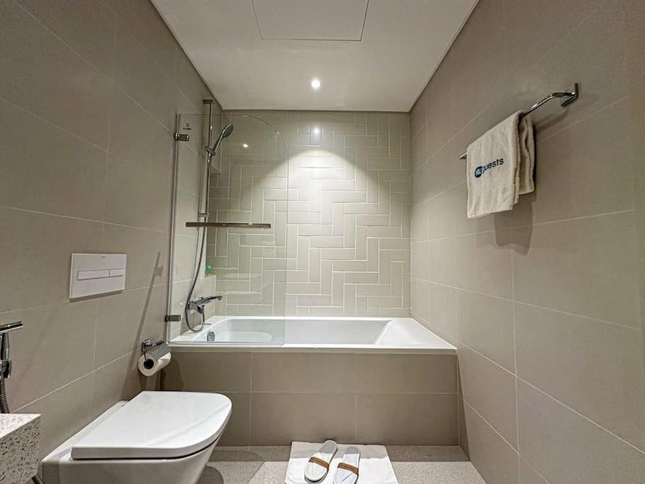 Apartment Higuests - Marina Vista Tower 2 Dubai