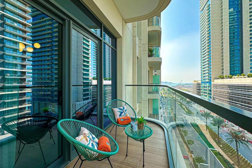 Higuests - Marina Vista Tower 2 Apartment