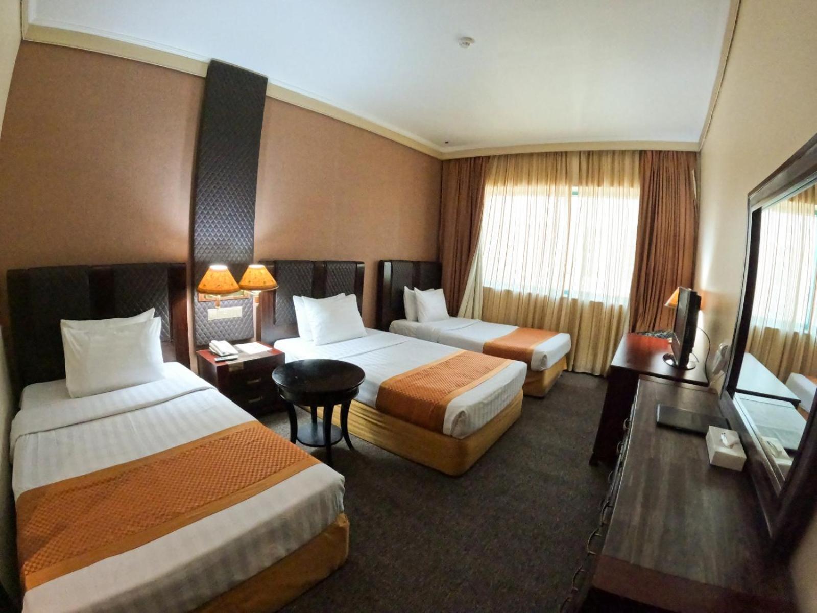 Knight Armour Hotel