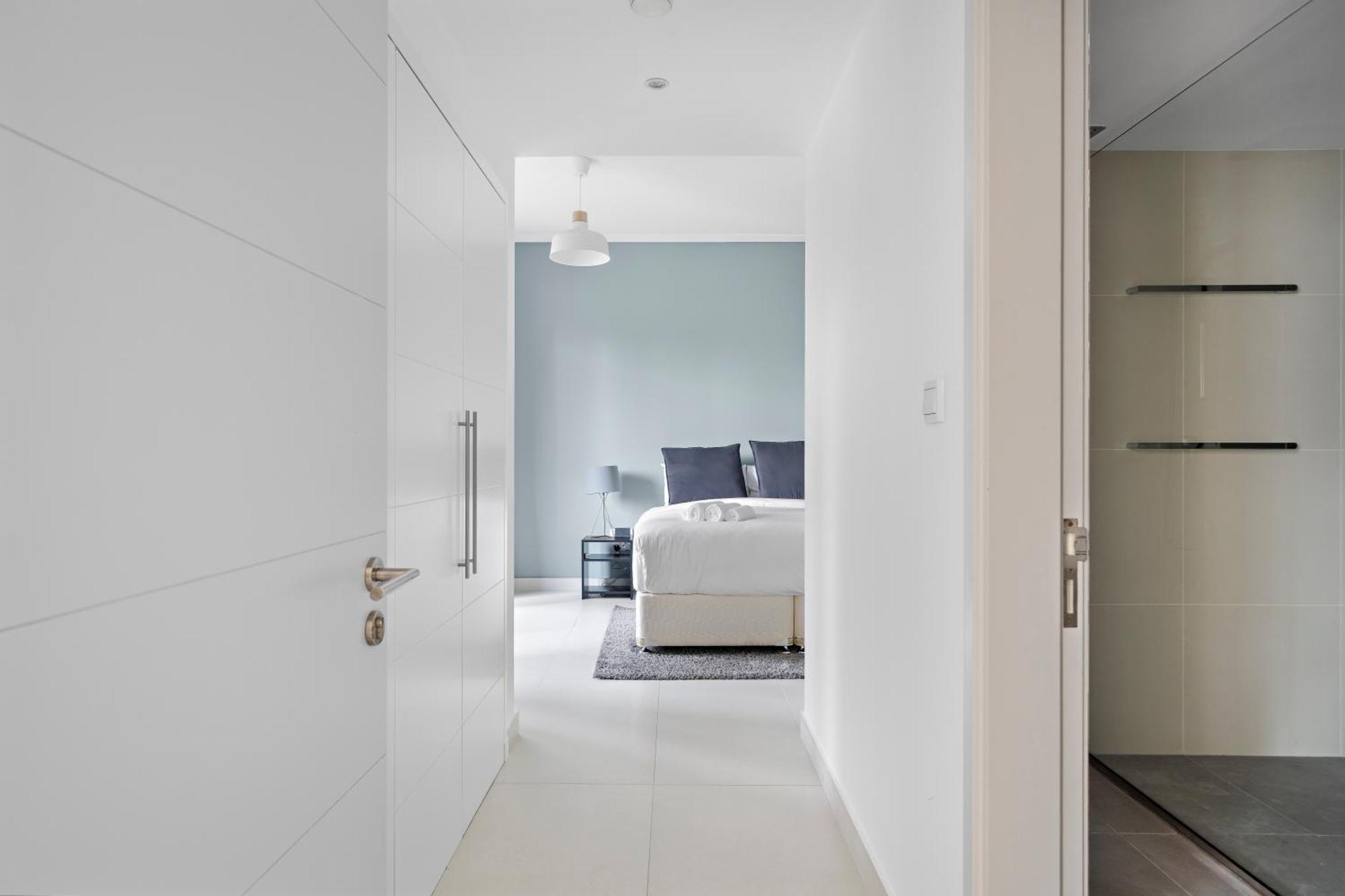 Spacious 1br Downtown Dubai