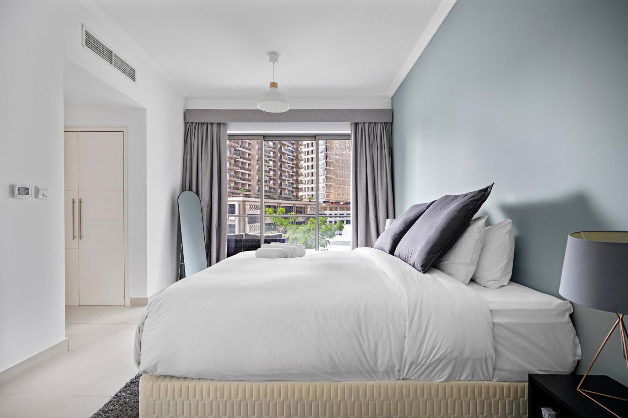 Apartment Spacious 1br Downtown Dubai