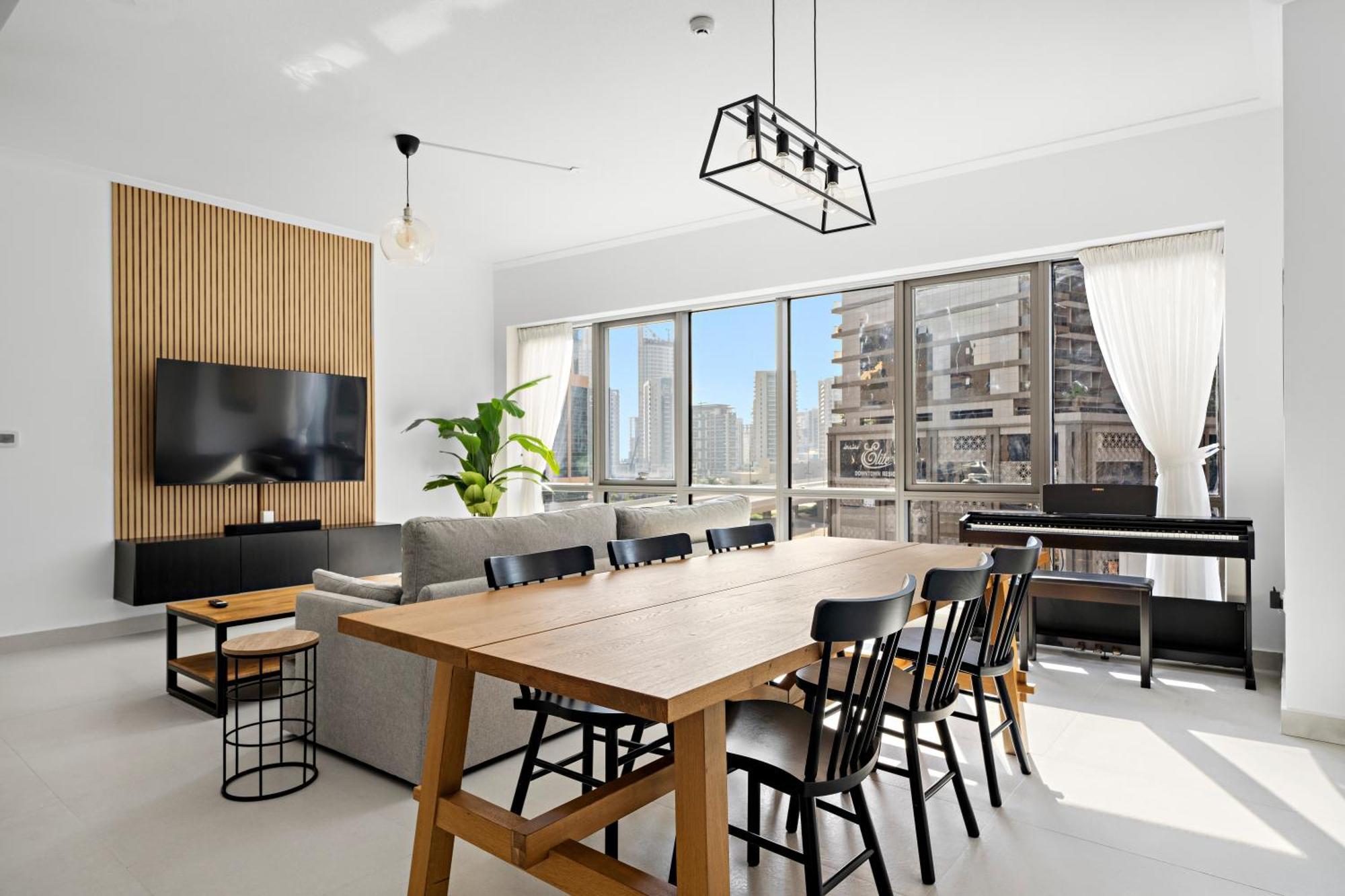 Spacious 1br Downtown Apartment Dubai