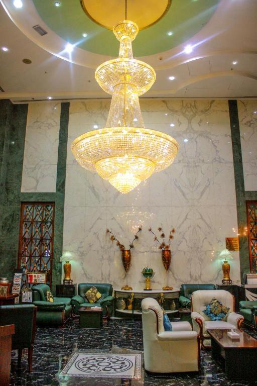 Knight Armour Hotel 4*