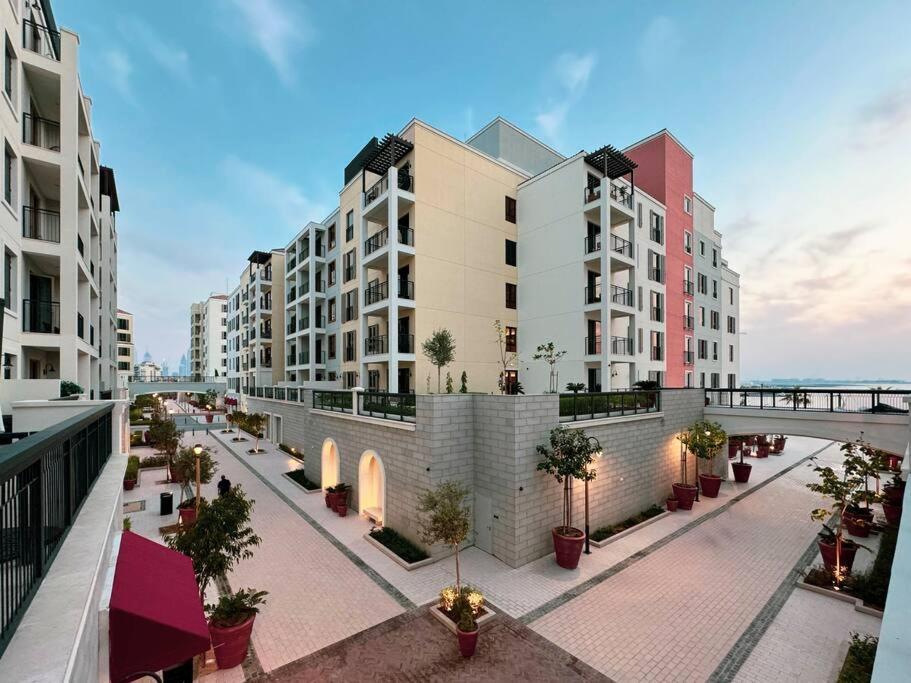 Breathtaking Sea View 1 Bedroom Suite, La Rive - La Beach, Dubai