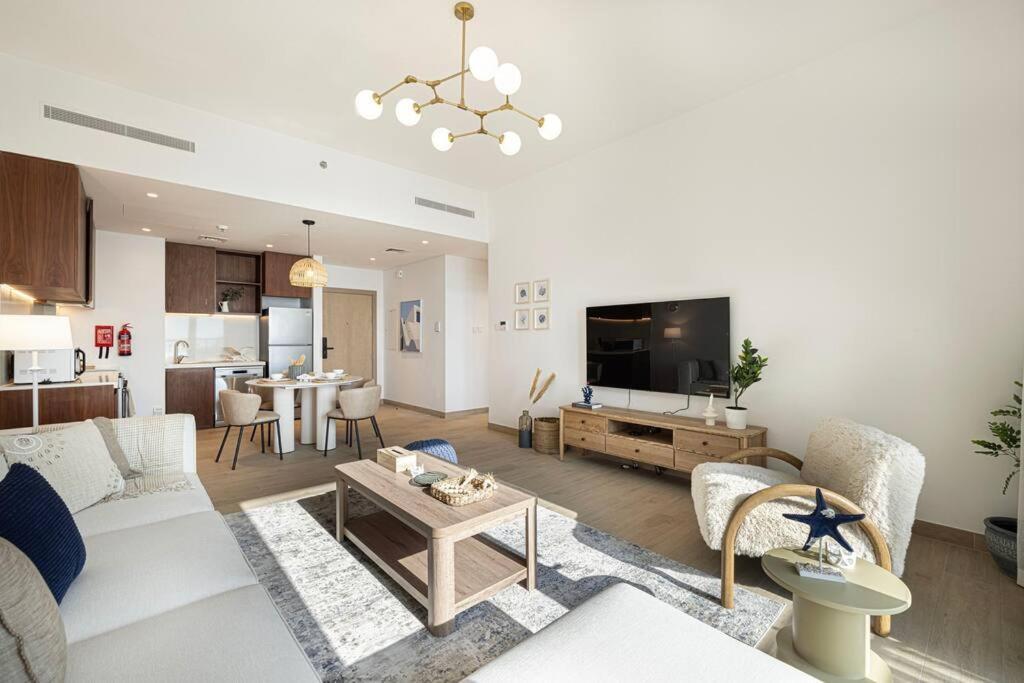 Apartment Breathtaking Sea View 1 Bedroom Suite, La Rive - La Beach, *