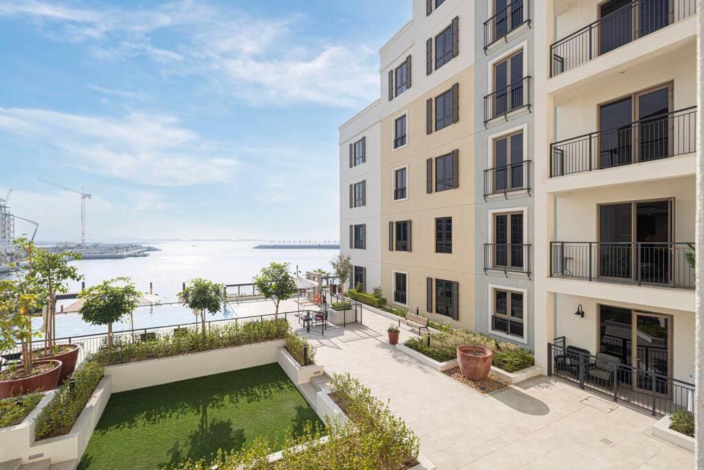 Breathtaking Sea View 1 Bedroom Suite, La Rive - La Beach, Dubai