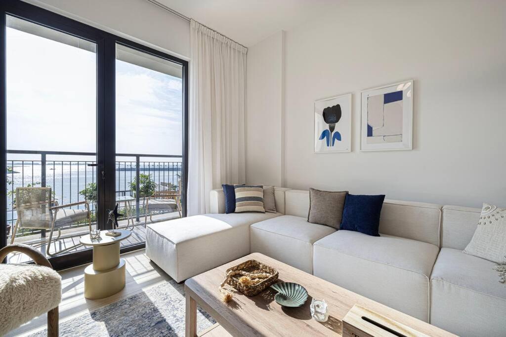 Breathtaking Sea View 1 Bedroom Suite, La Rive - La Beach, Apartment *