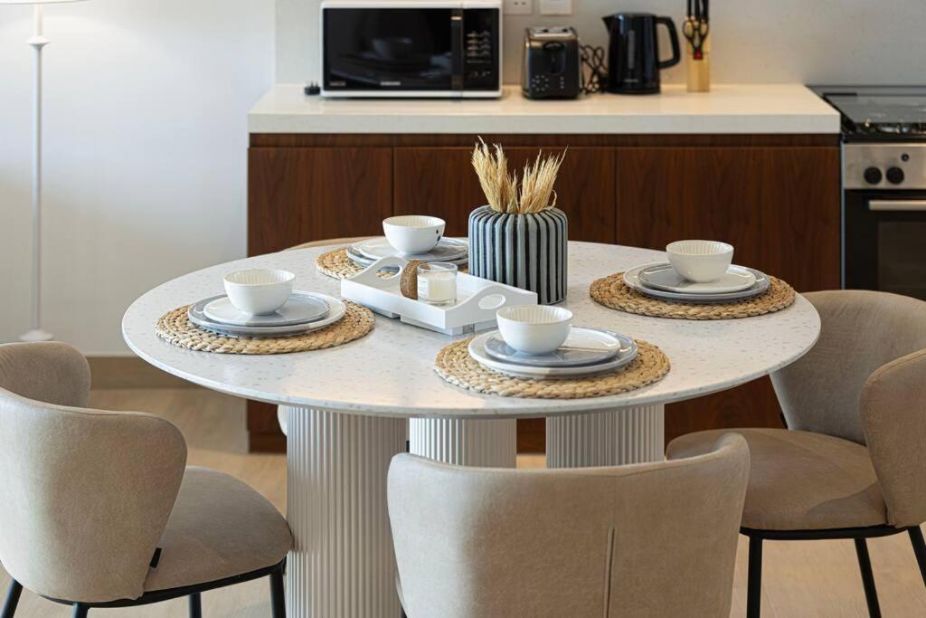 Breathtaking Sea View 1 Bedroom Suite, La Rive - La Beach, * Dubai