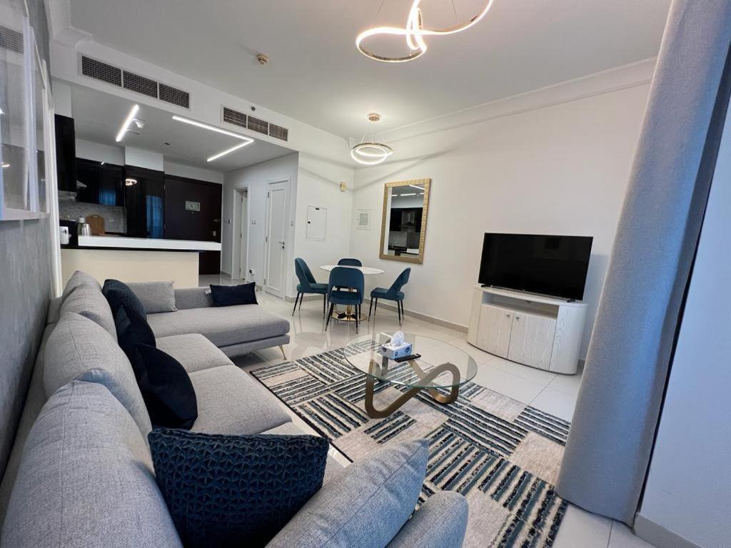 Stunning 1bedroom With Great Views In Downtown Apartment Dubai