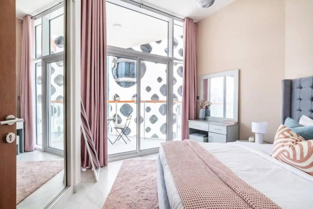 Apartment Lux Marasi Moods 2bd 7px Burj Khalifa & Canal Views