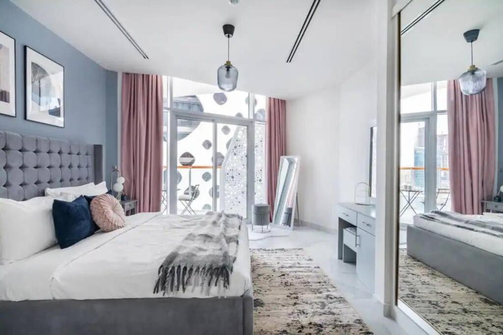 Apartment Lux Marasi Moods 2bd 7px Burj Khalifa & Canal Views