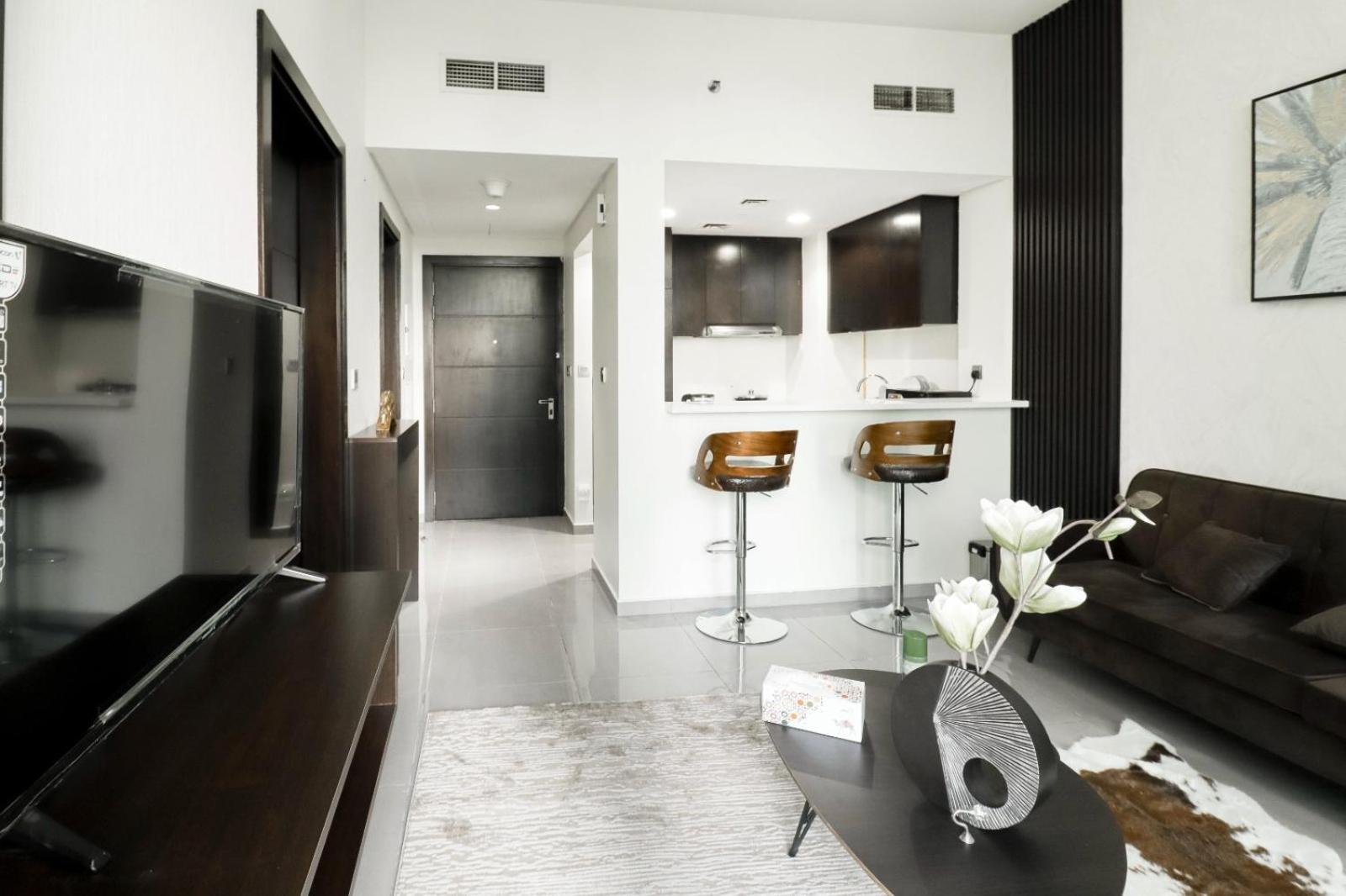 Stunning One Bedroom Near Business Bay Metro By Ezytrac Apartment Dubai