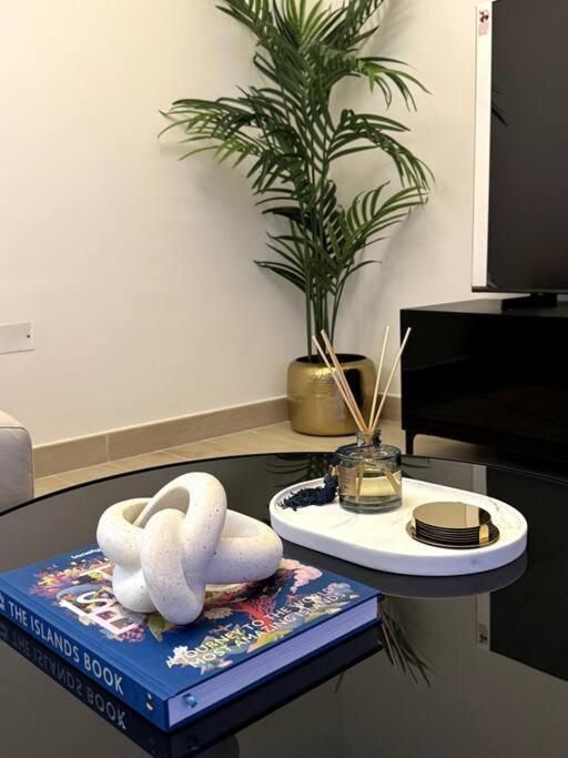 Apartment Luxury Mina Azizi Palm Jumeirah-private Beach Dubai