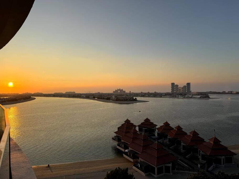 Apartment Luxury Mina Azizi Palm Jumeirah-private Beach