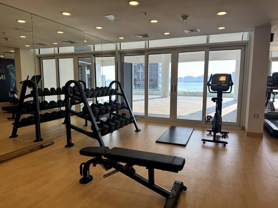 Luxury Mina Azizi Palm Jumeirah-private Beach Apartment *