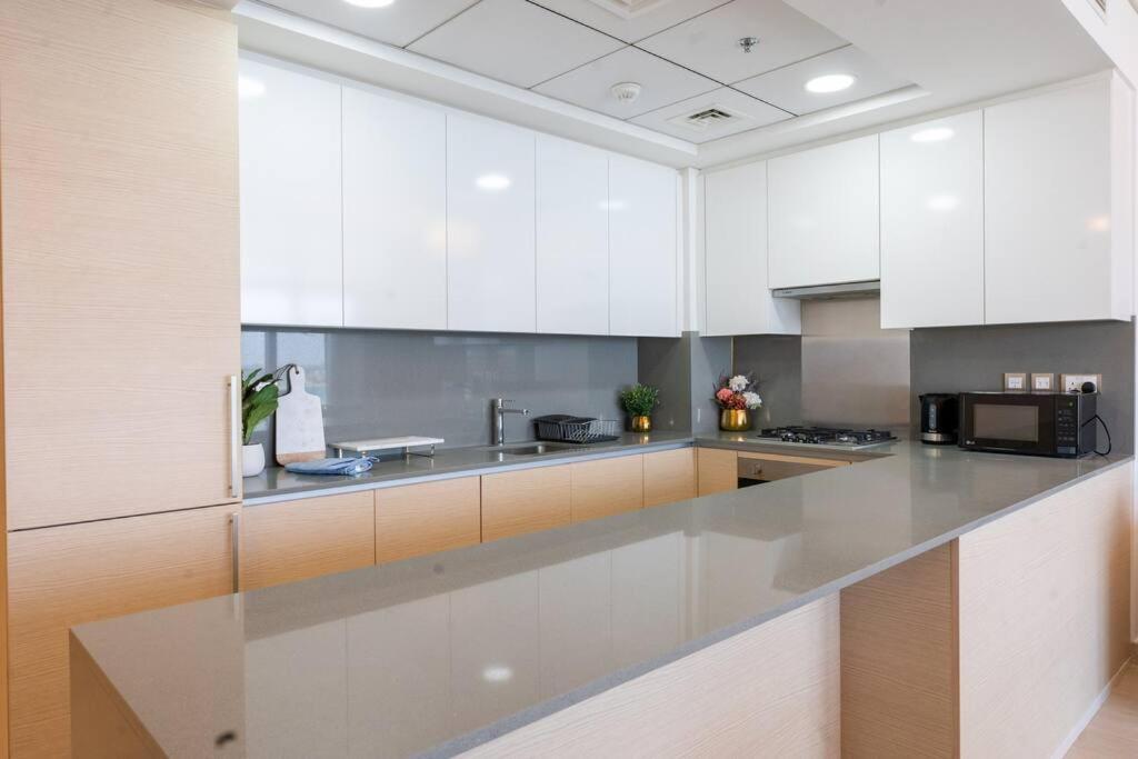 Apartment Luxury Mina Azizi Palm Jumeirah-private Beach *