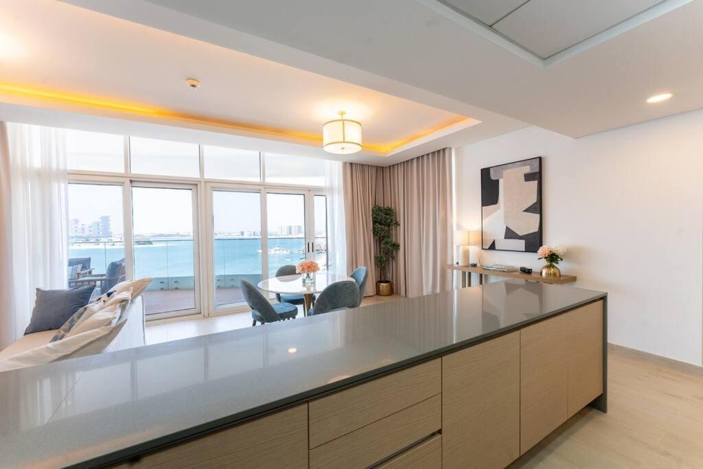 Luxury Mina Azizi Palm Jumeirah-private Beach *