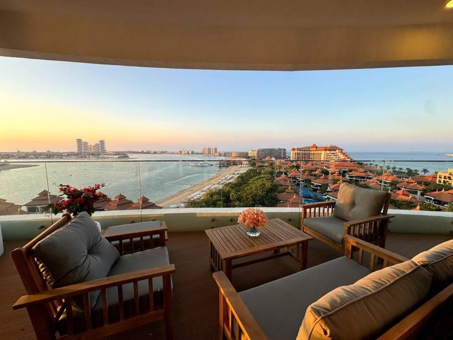 Luxury Mina Azizi Palm Jumeirah-private Beach