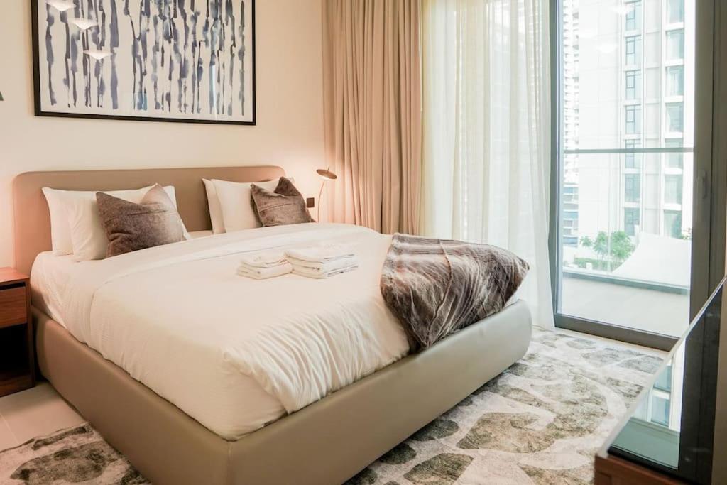 Beachfront Bliss - With Pool And Premium Amenities By Aya Boutique Apartment