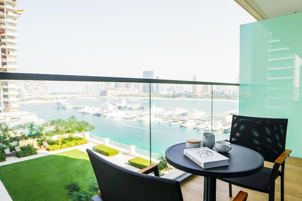 Apartment Beachfront Bliss - With Pool And Premium Amenities By Aya Boutique Dubai