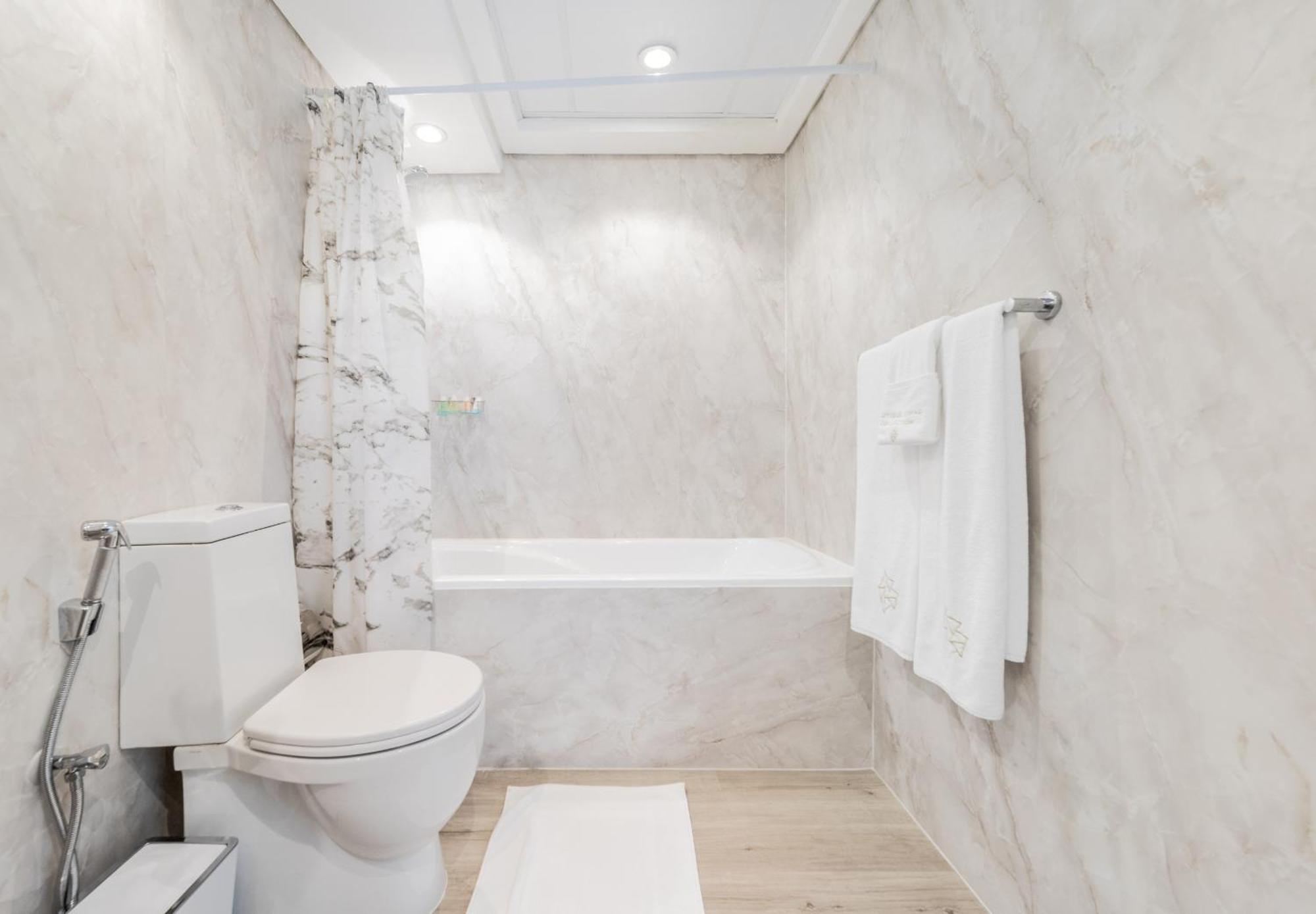 Boutique Living - Burj Views - Renovated