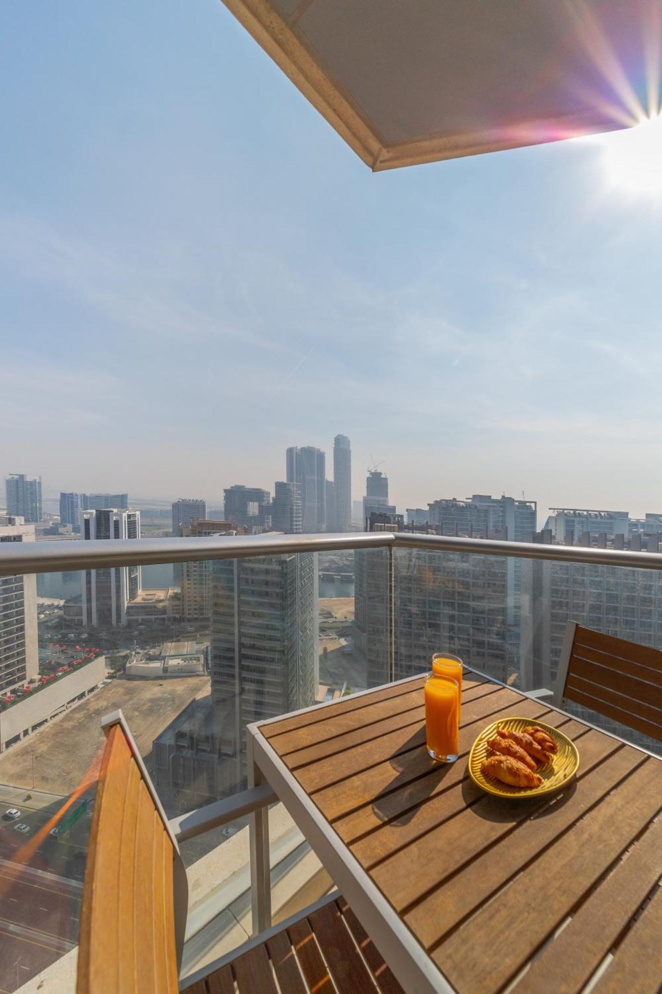 Boutique Living - Burj Views - Renovated *