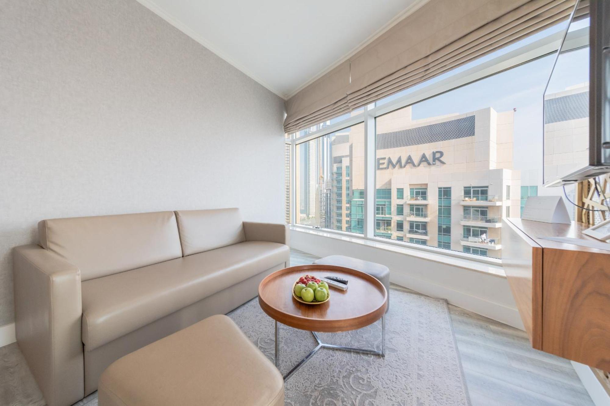 Boutique Living - Burj Views - Renovated Apartment