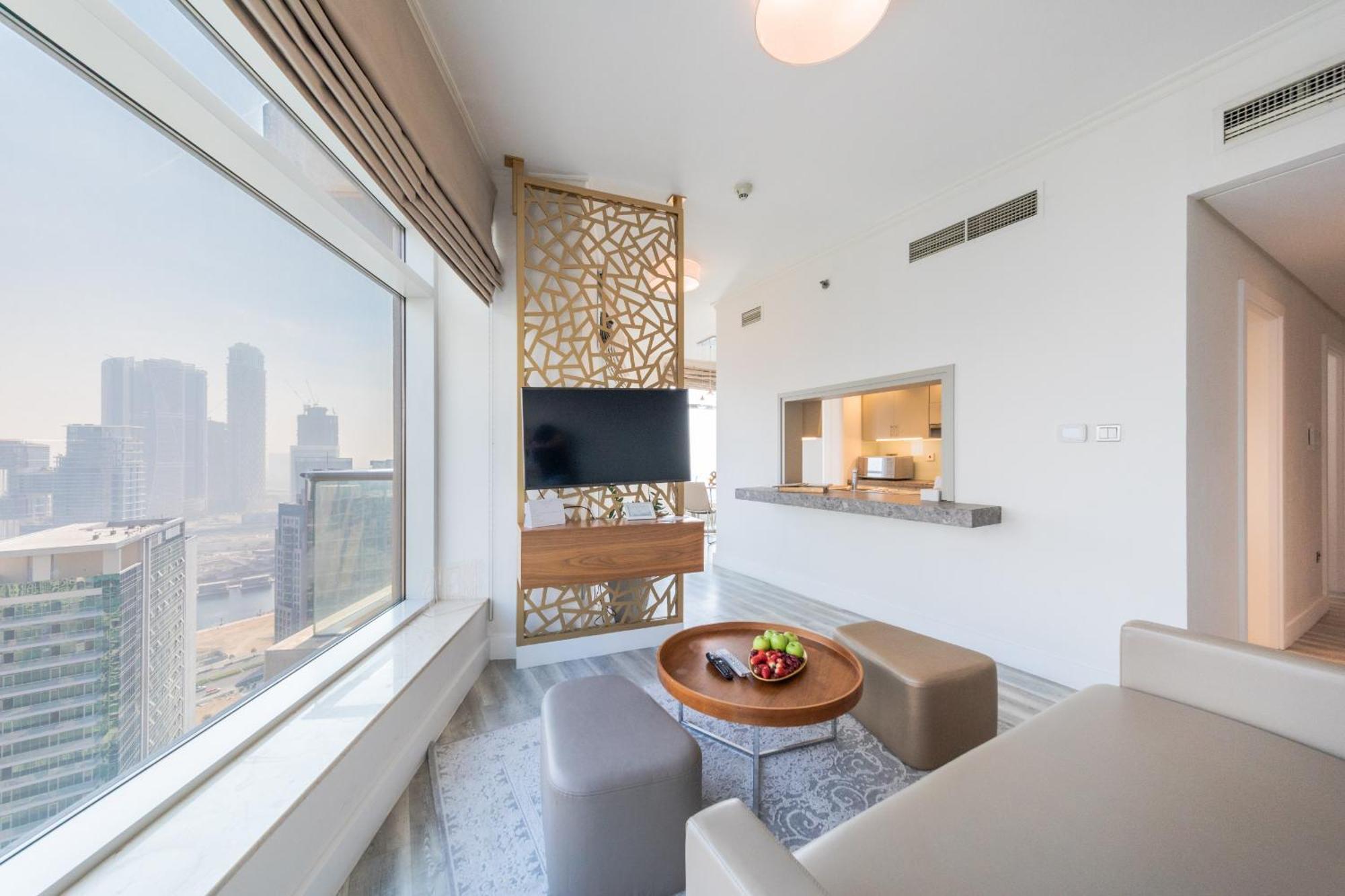 Boutique Living - Burj Views - Renovated Apartment *