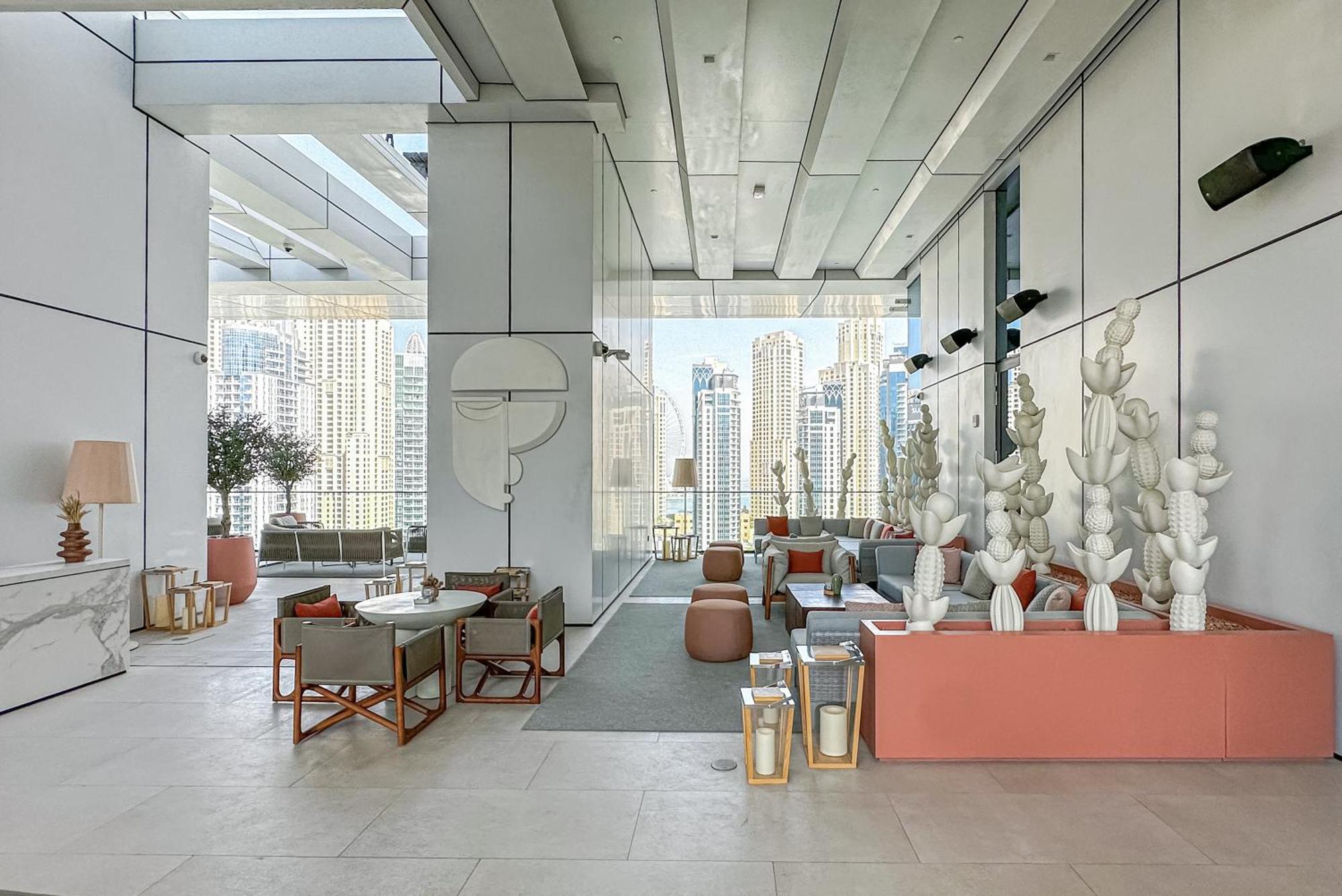 Modern 2br High Floor Haven In Vida Marina * Dubai