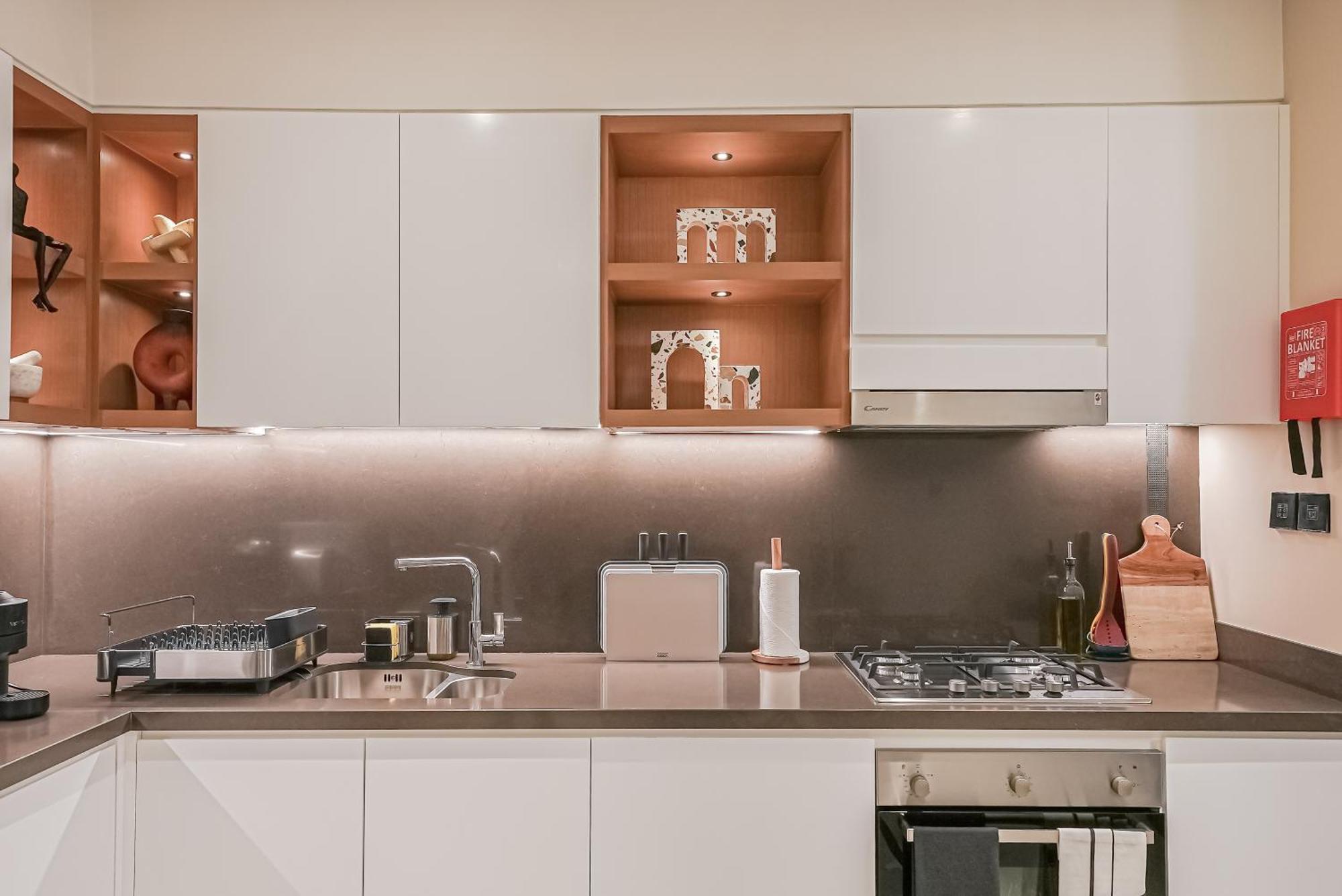 Modern 2br High Floor Haven In Vida Marina * Dubai