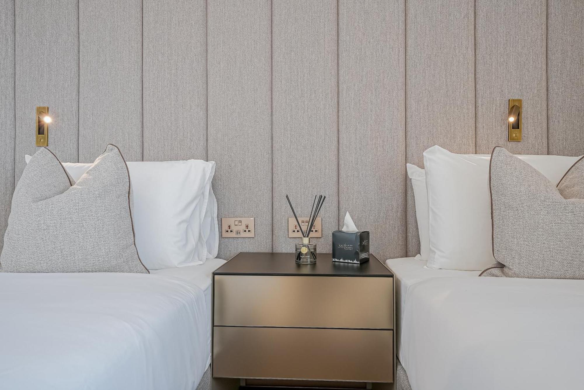Modern 2br High Floor Haven In Vida Marina Apartment *