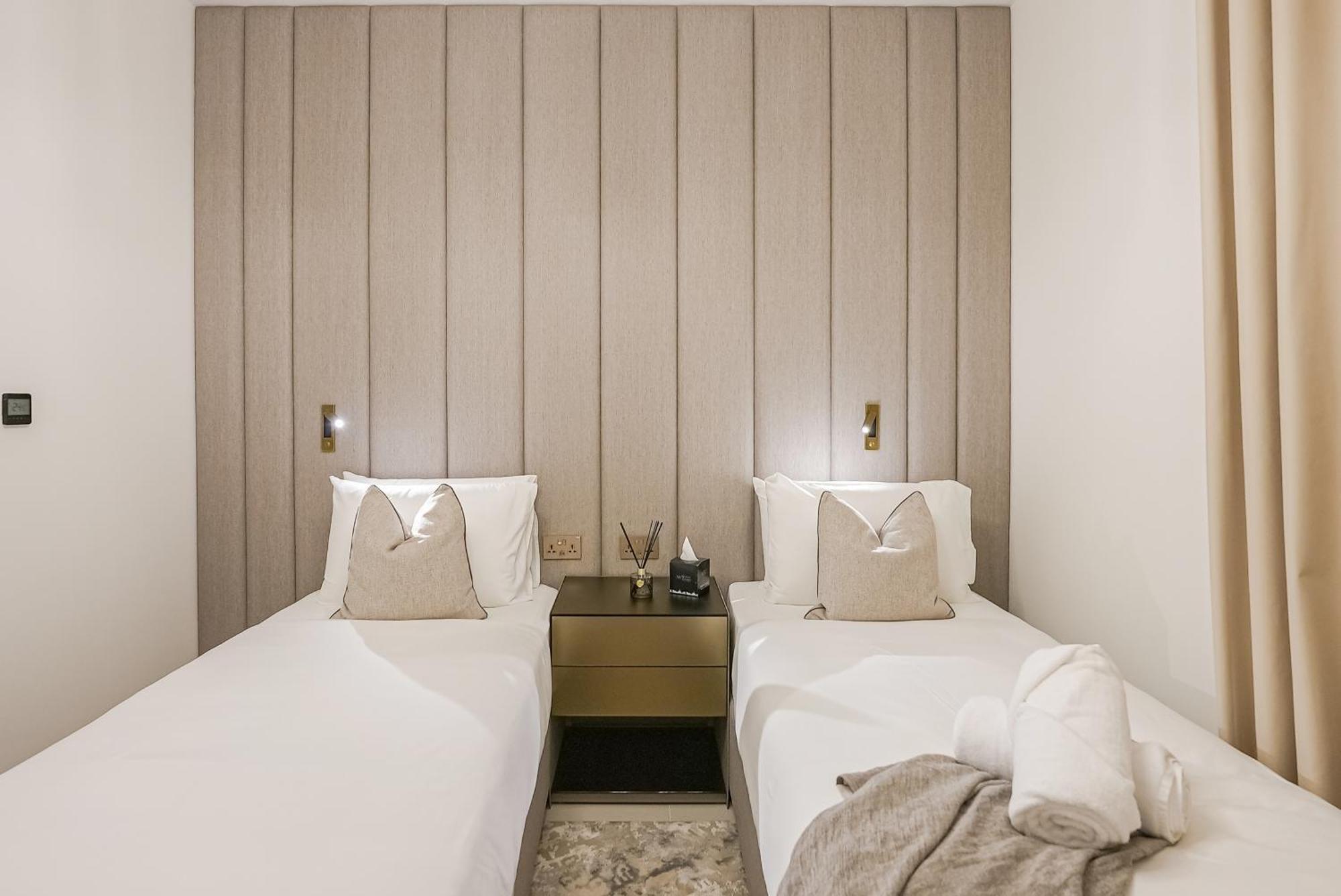 Modern 2br High Floor Haven In Vida Marina * Dubai