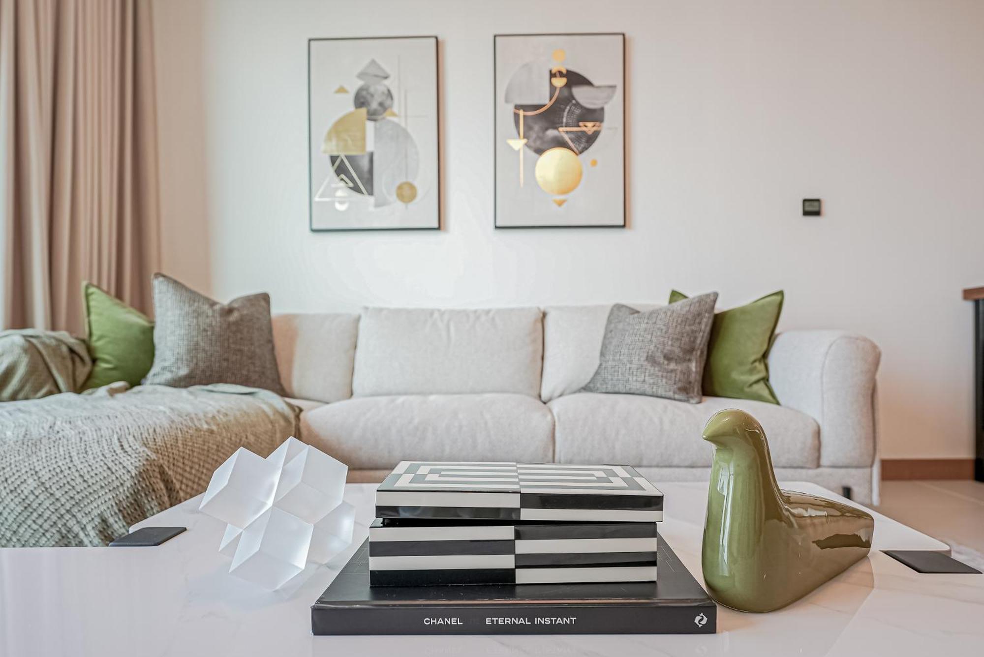 Modern 2br High Floor Haven In Vida Marina Apartment *