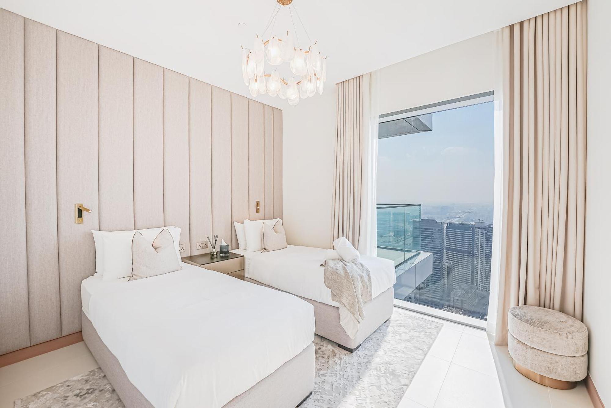 Apartment Modern 2br High Floor Haven In Vida Marina *