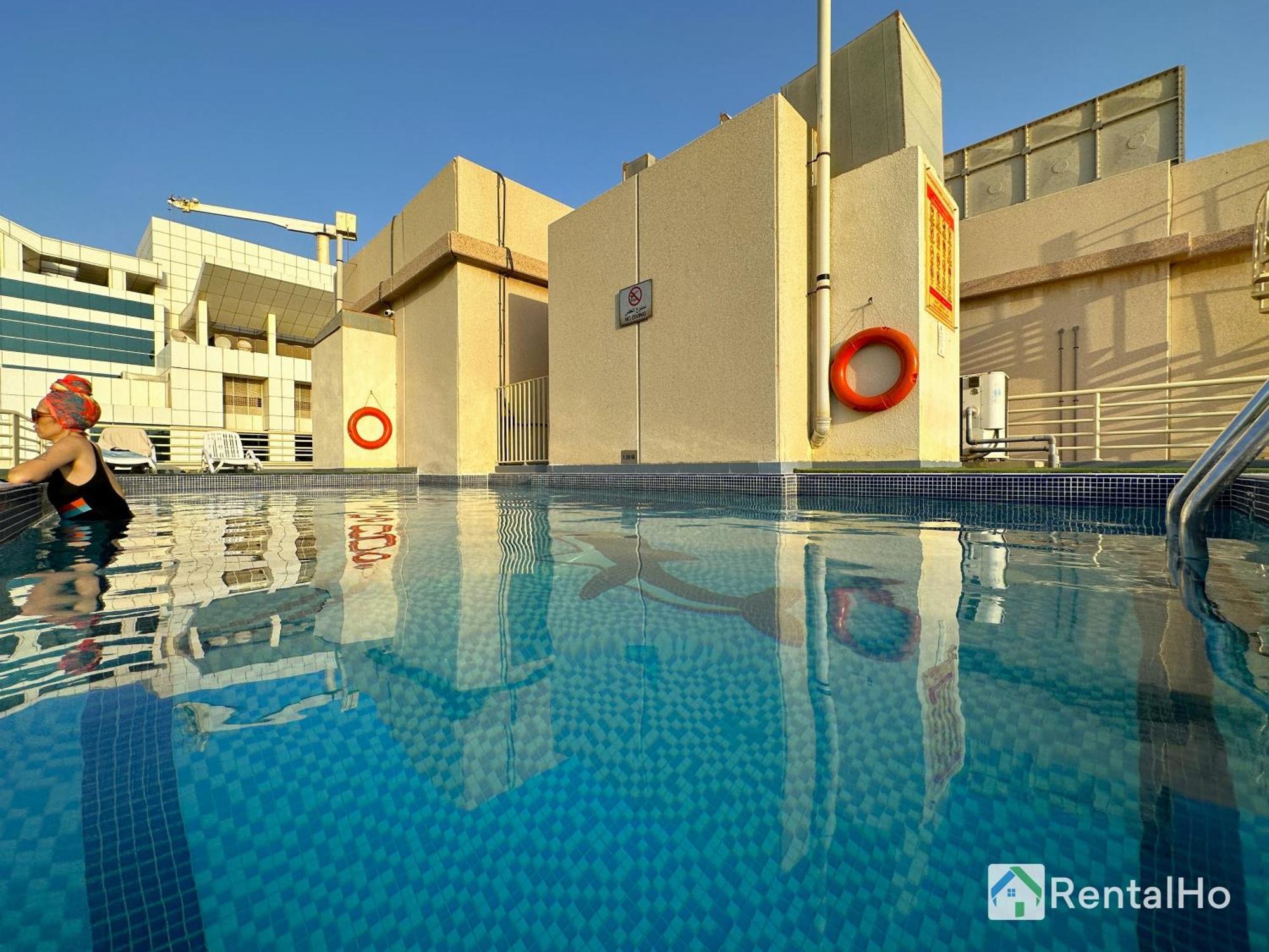 Brand New W/ Balcony In Center Of Marina Dubai