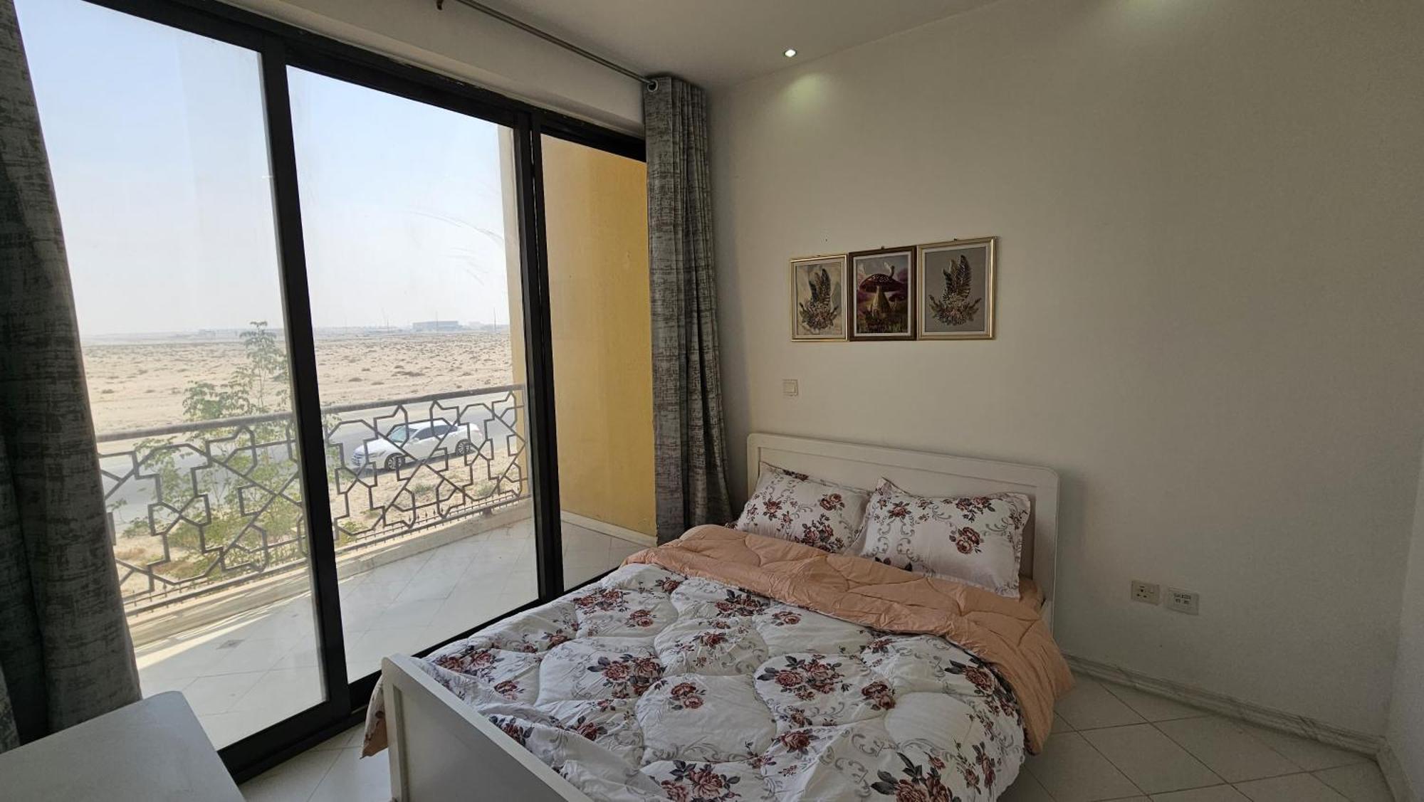 In - Amazing One-bedroom Townhouse Dubai