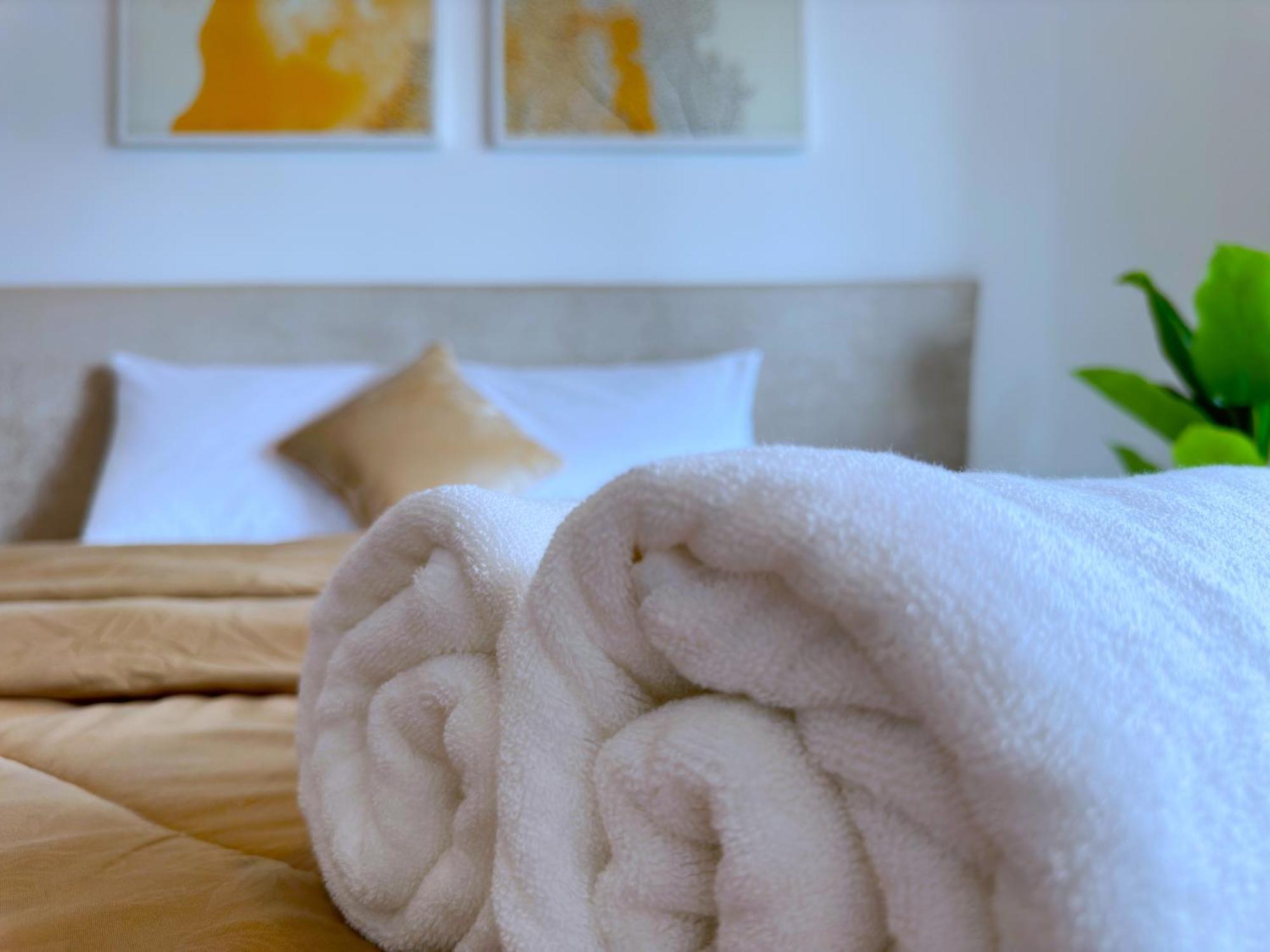 Luxury & Centric Flat With Balcony Views In Marina *