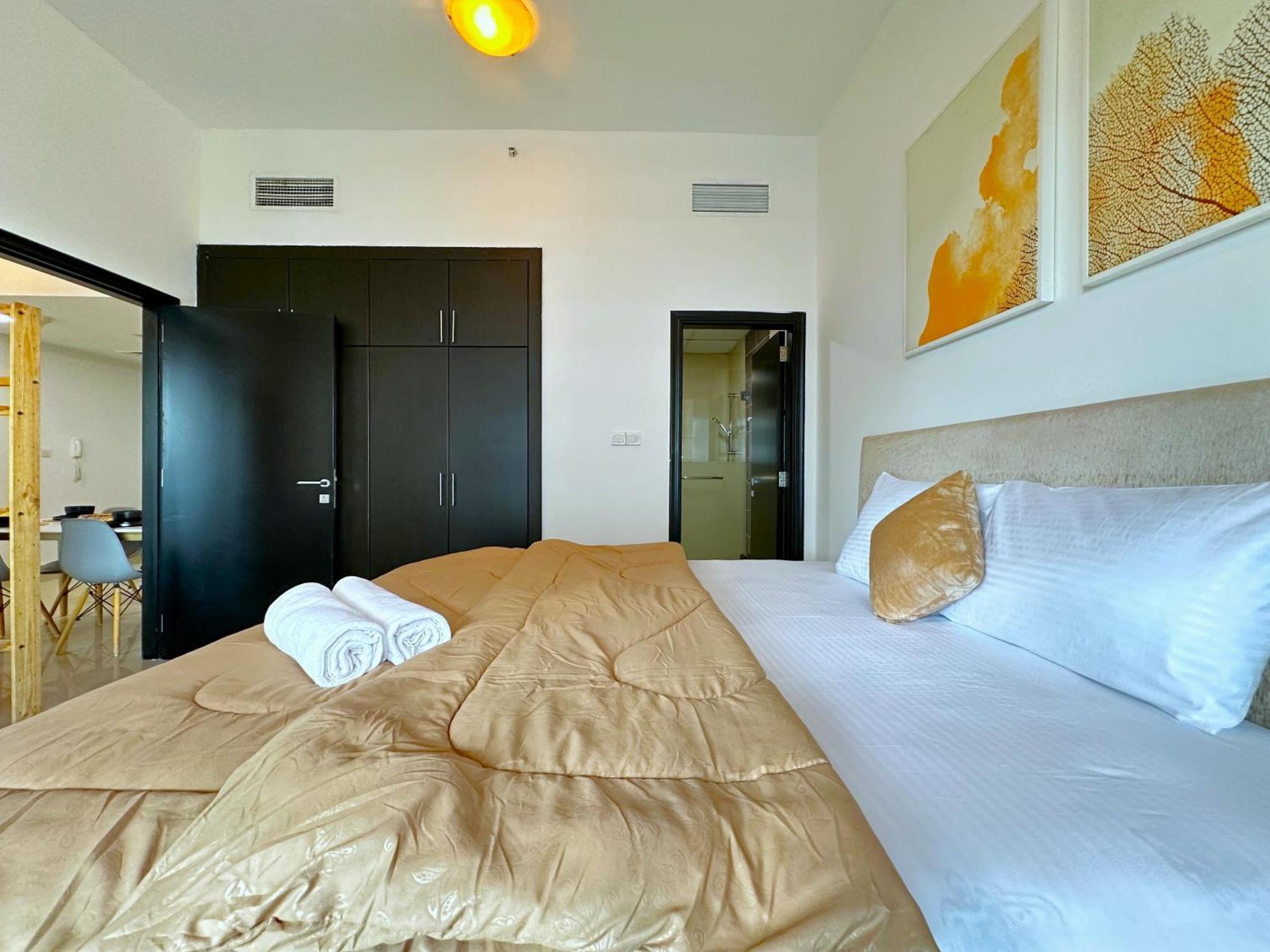 Luxury & Centric Flat With Balcony Views In Marina *